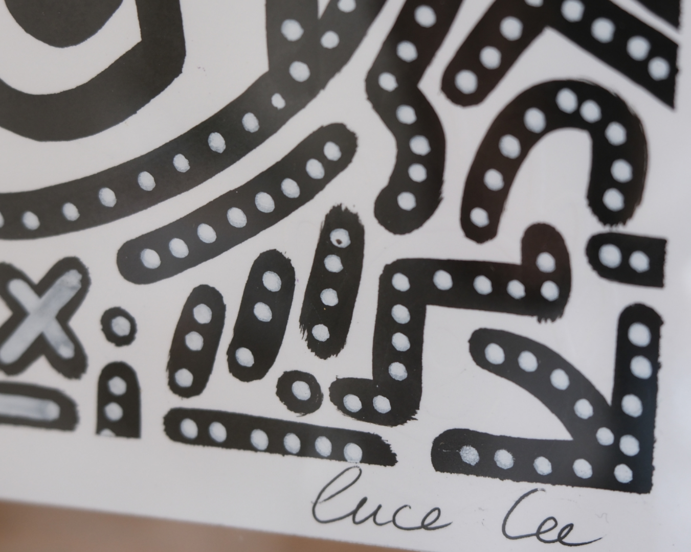 Texture et lignes du dessin A4 Keep Smiling With Me n°4 avec feuille d’or.