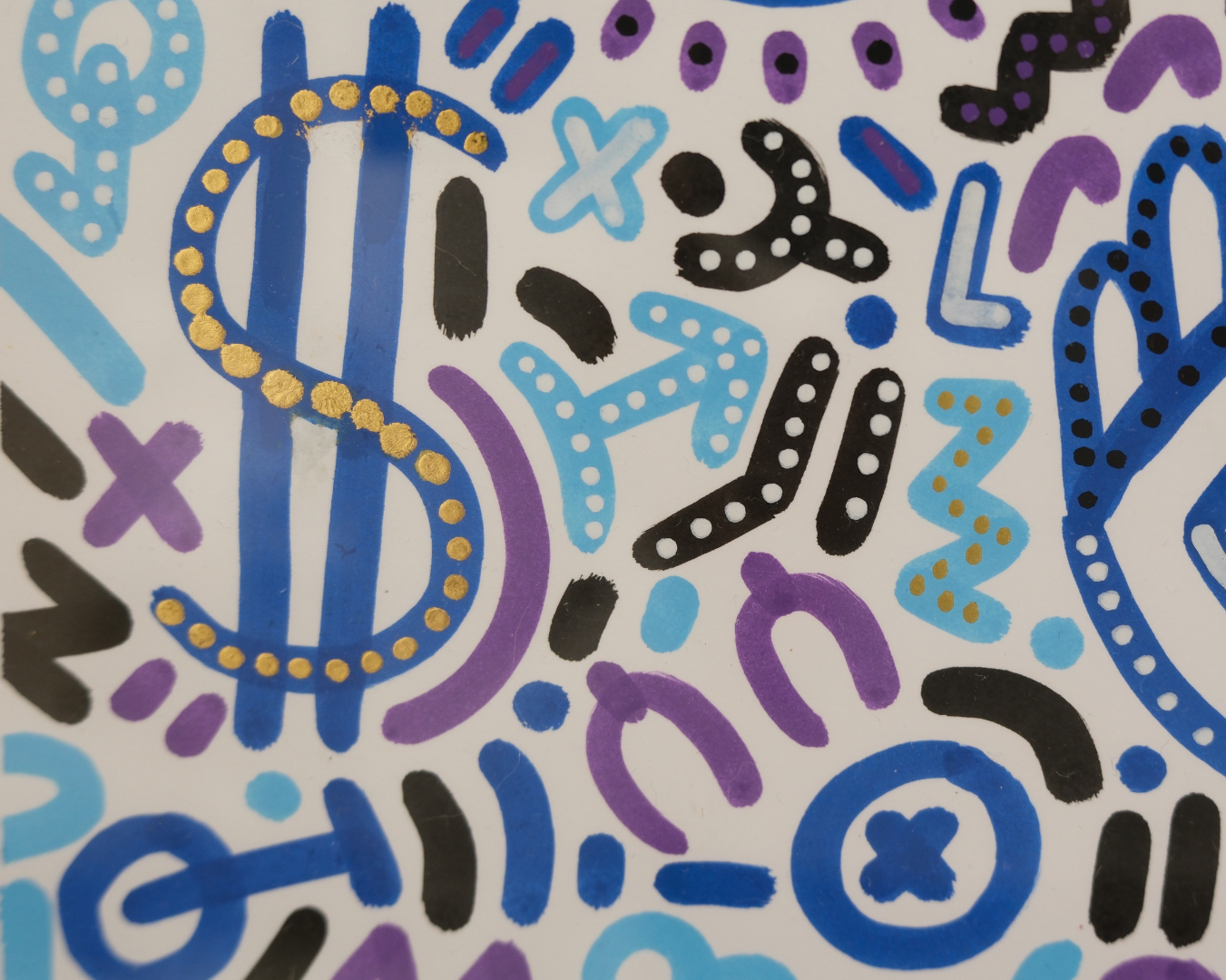 Motifs graphiques bleu et violet  dans l’œuvre originale Keep Smiling With Me n°8.